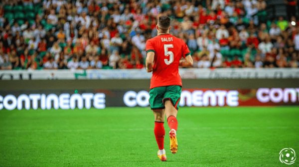 信捷策路 葡萄牙队官方：达洛特肌肉不适退出集训，补招努诺-塔瓦雷斯